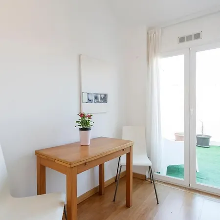 Daire Terrace In Historical Neighborhood With View Lisboa